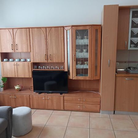 Apartman Mara Ловран Экстерьер фото